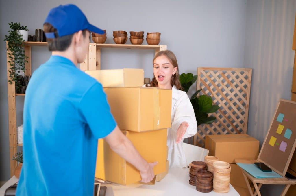 GB MOVES Home MOVING HOUSE CONTENTO TO OR FROM STORAGE